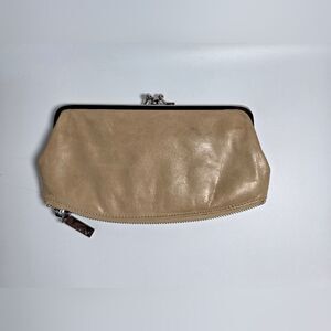 Hobo International Millie Clutch Leather Kiss-Lock Closure Purse Handbag
